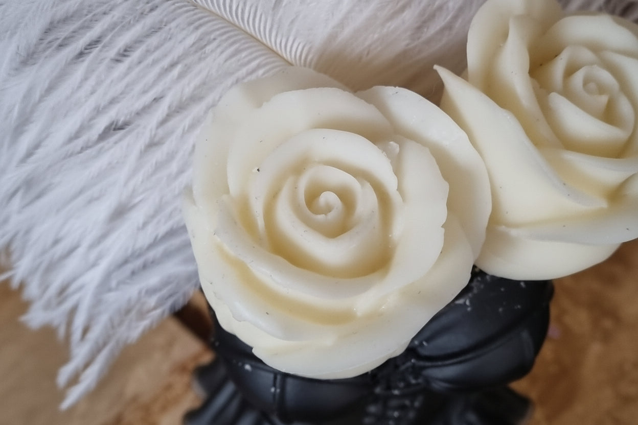 Vase en résine & bouquet de fleurs bougies