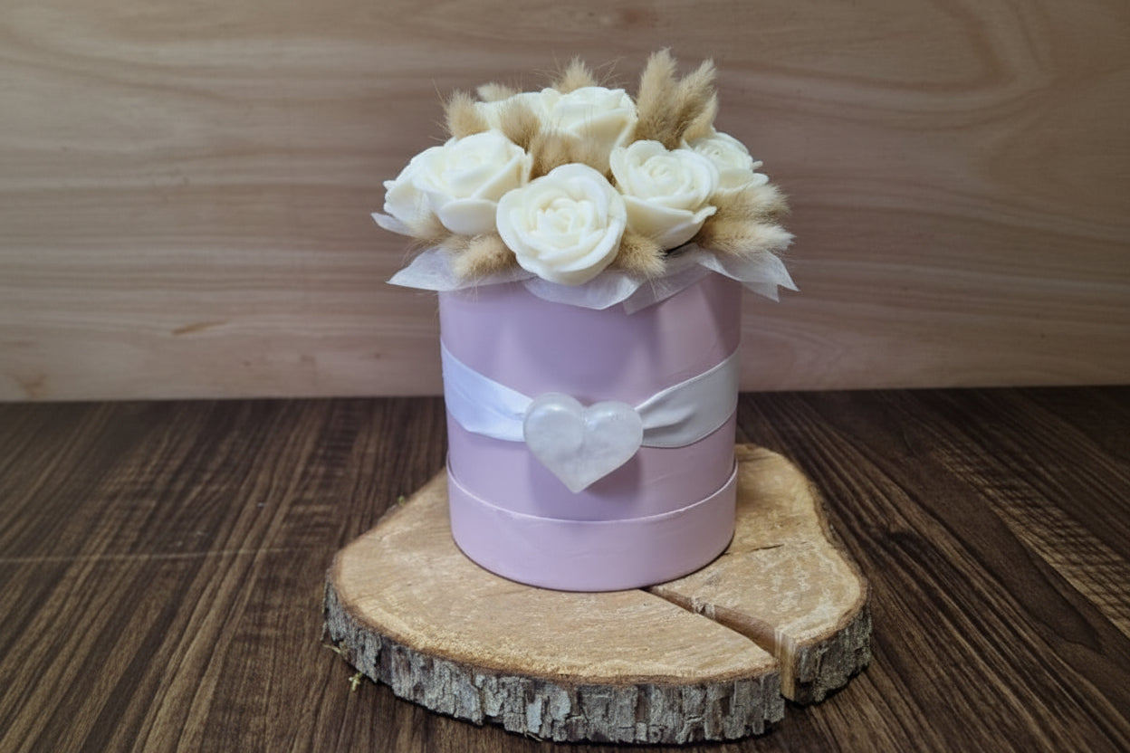 Bouquet de roses en cire & fleurs séchées – Coffret fleuri