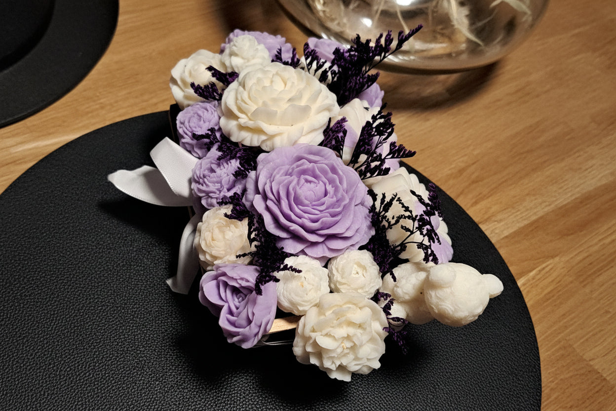 Bouquet de bougies dans sa Cagette en Bois - Fondants en forme de fleurs