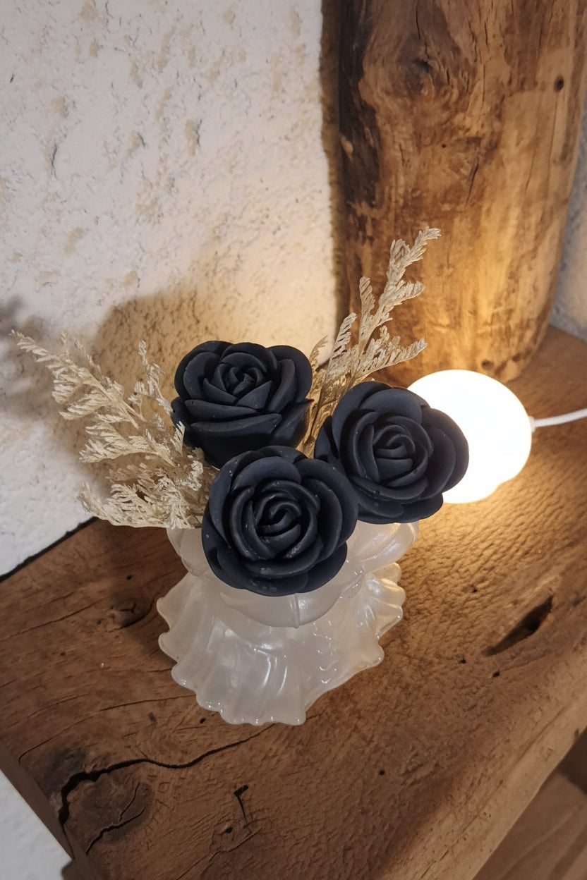 Vase en résine & bouquet de fleurs bougies
